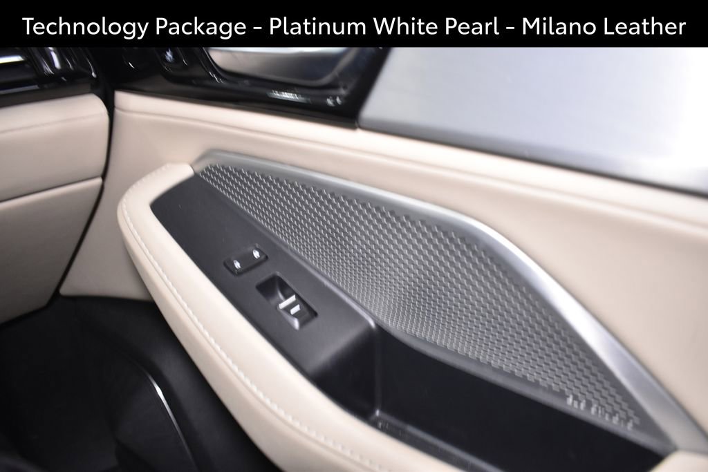 Used 2022 Acura MDX SH-AWD w/ Technology Package image 35