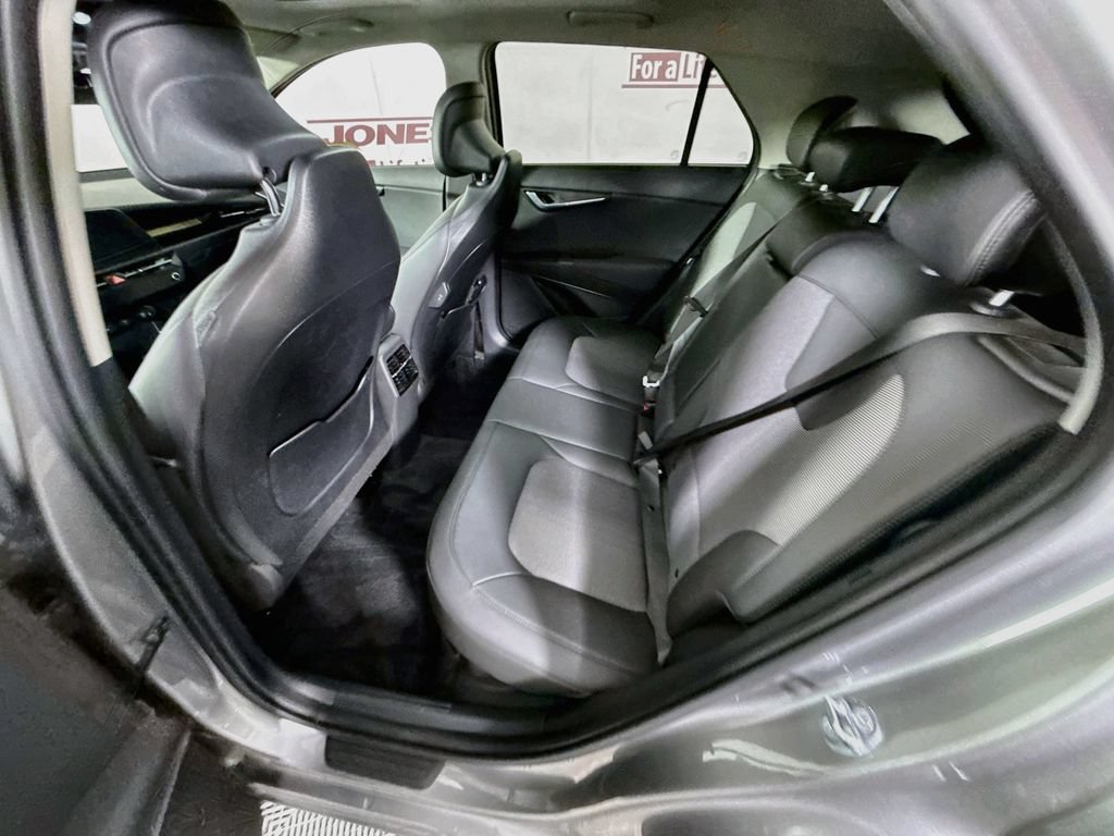 Used 2025 Kia Niro EX Touring FWD image 27