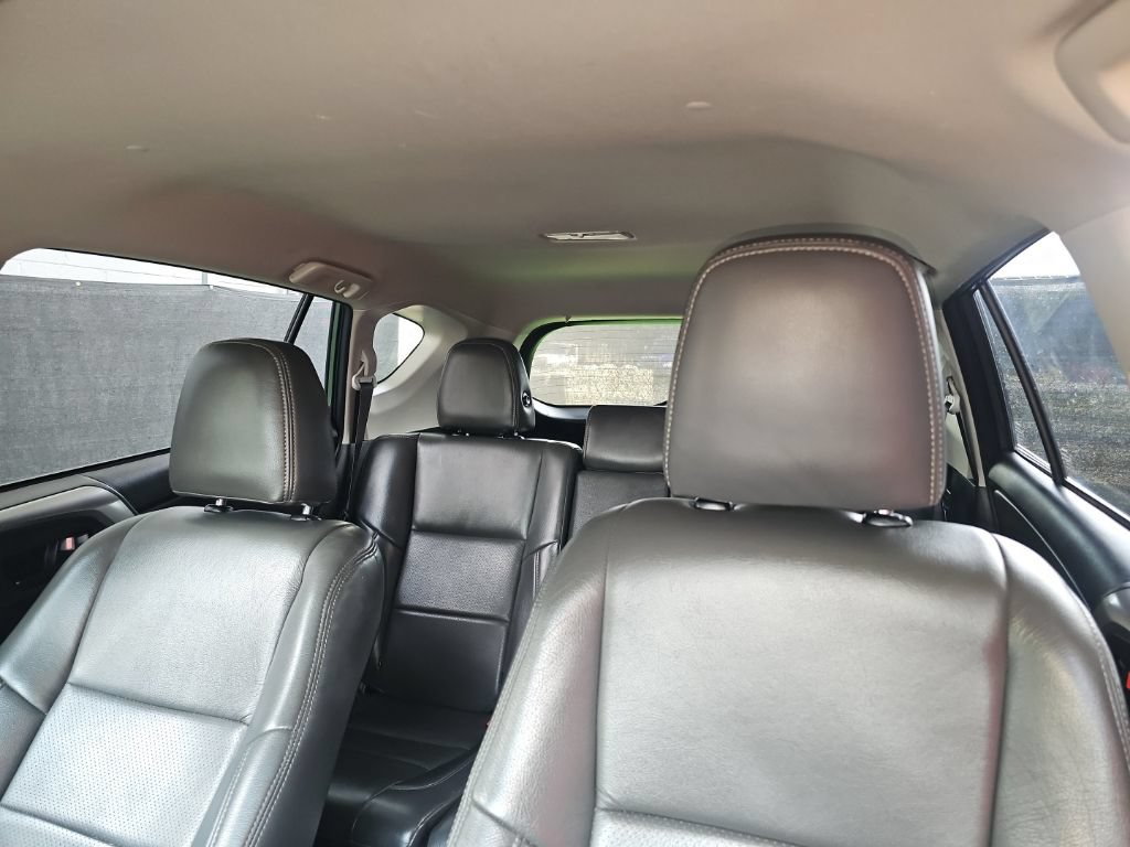 Used 2017 Toyota RAV4 LE FWD image 10