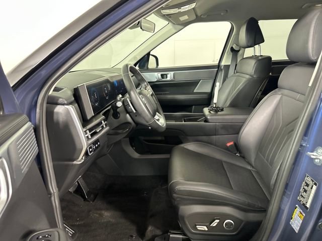 Used 2025 Hyundai Santa Fe SEL image 11