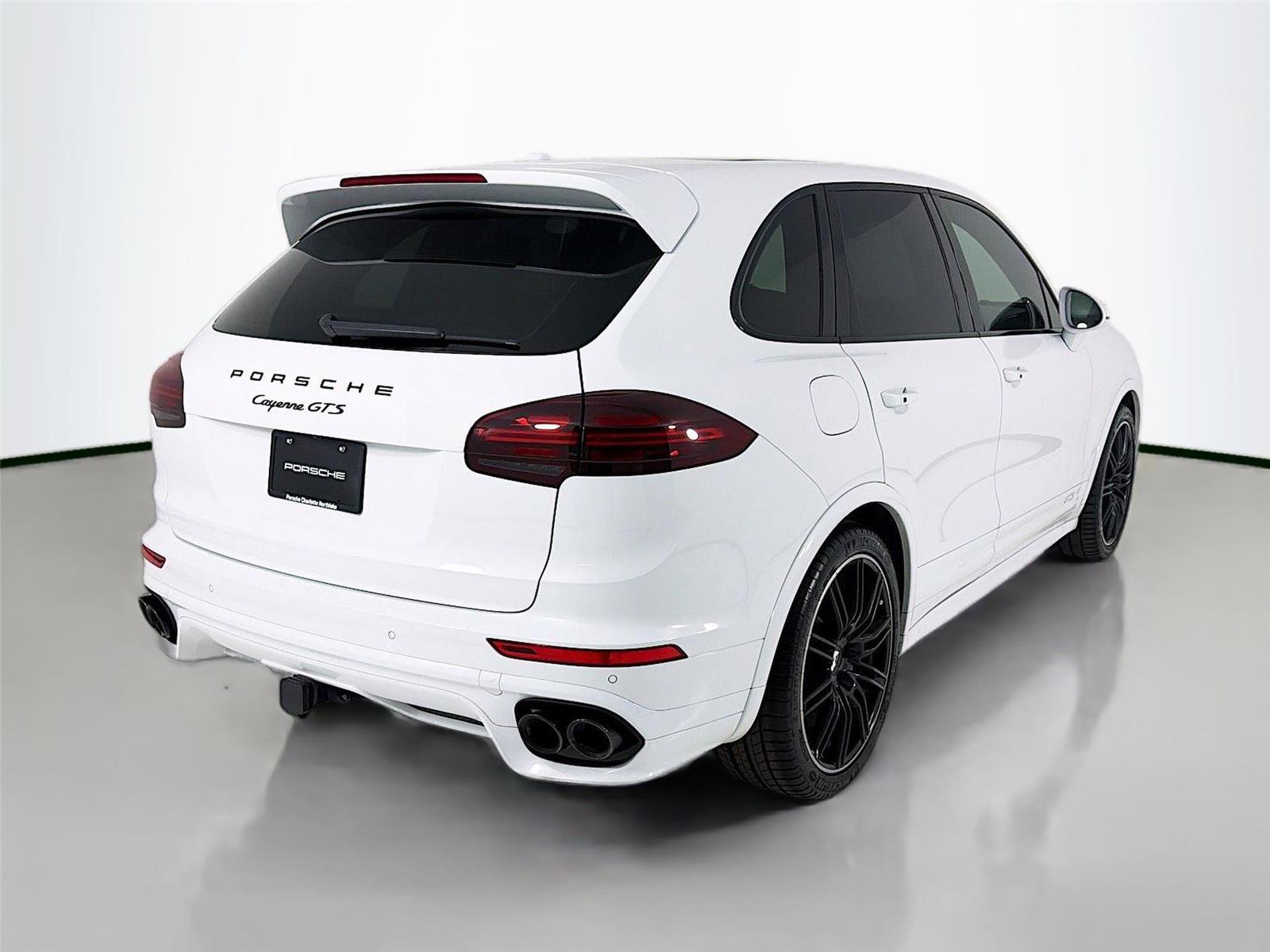 Used 2016 Porsche Cayenne GTS AWD/4WD image 27