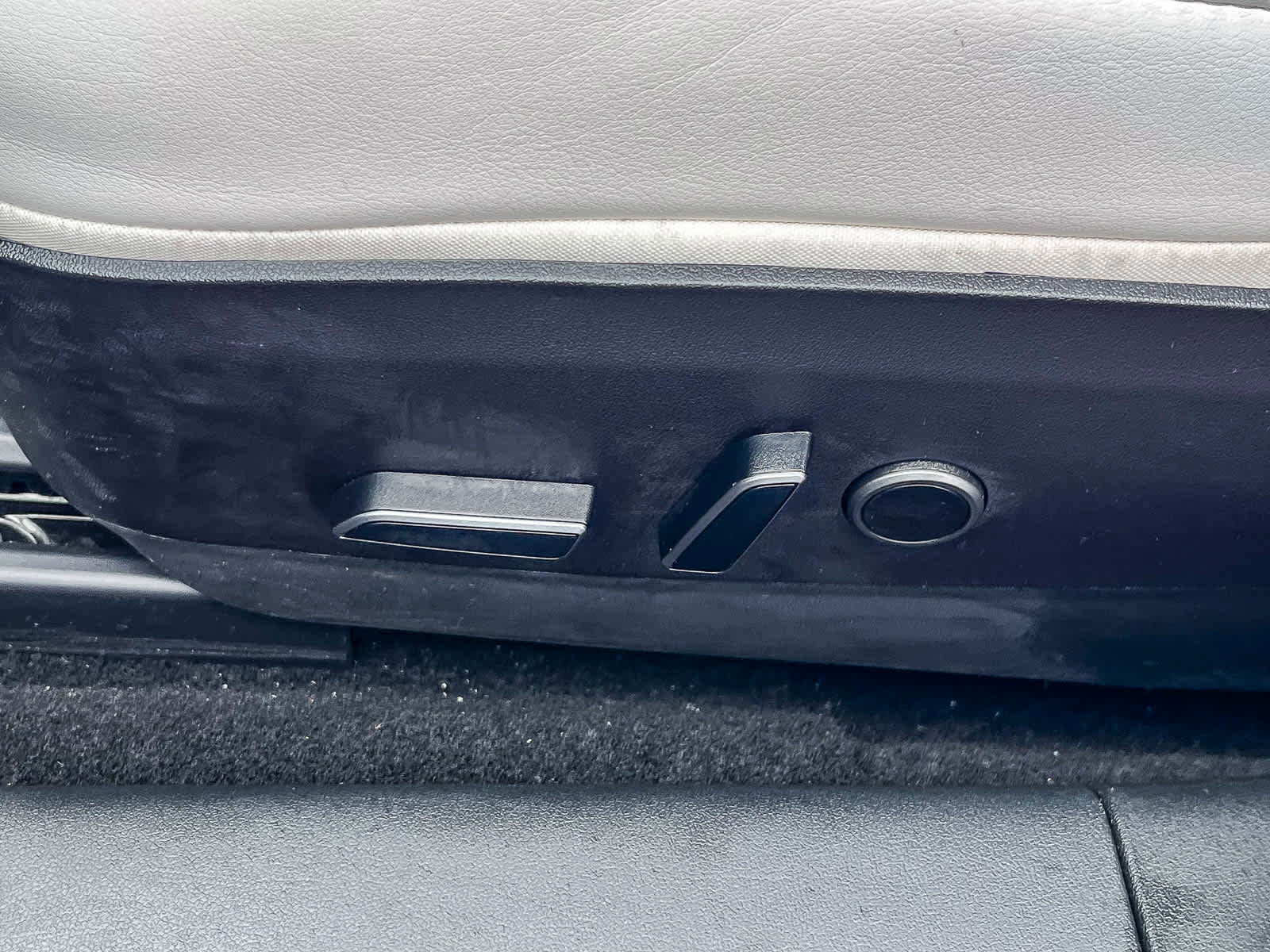 Used 2023 Tesla Model 3 Standard Range image 20