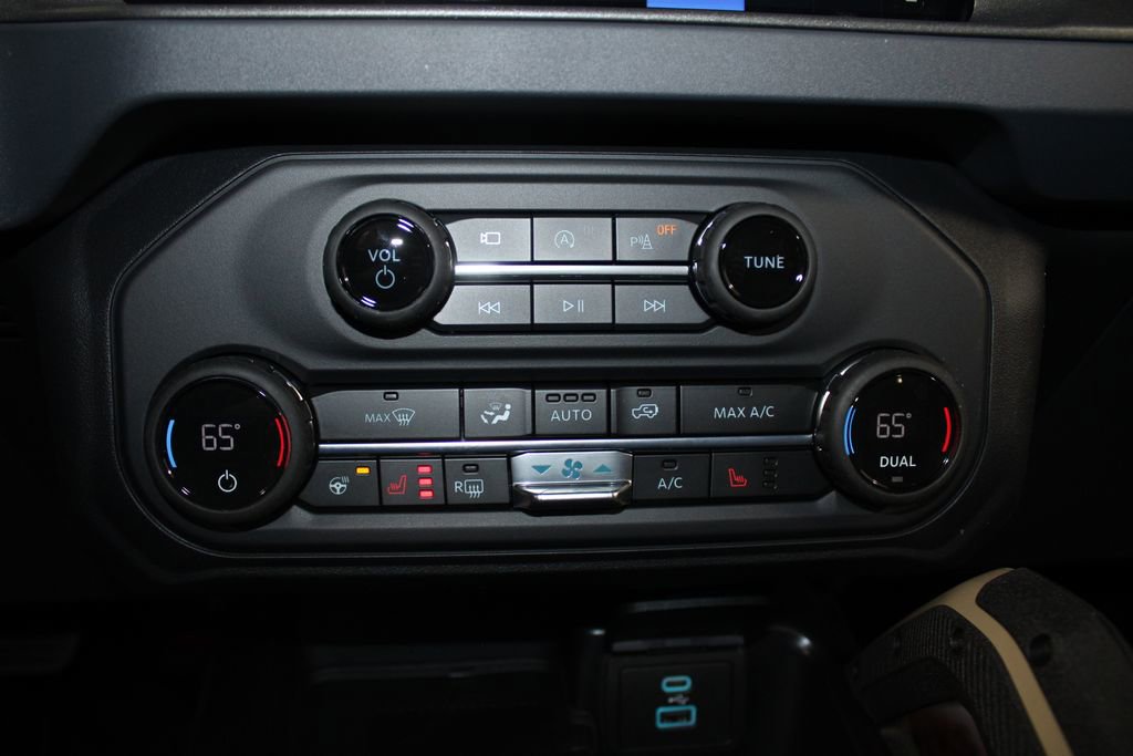 New 2025 Ford Bronco Badlands image 50