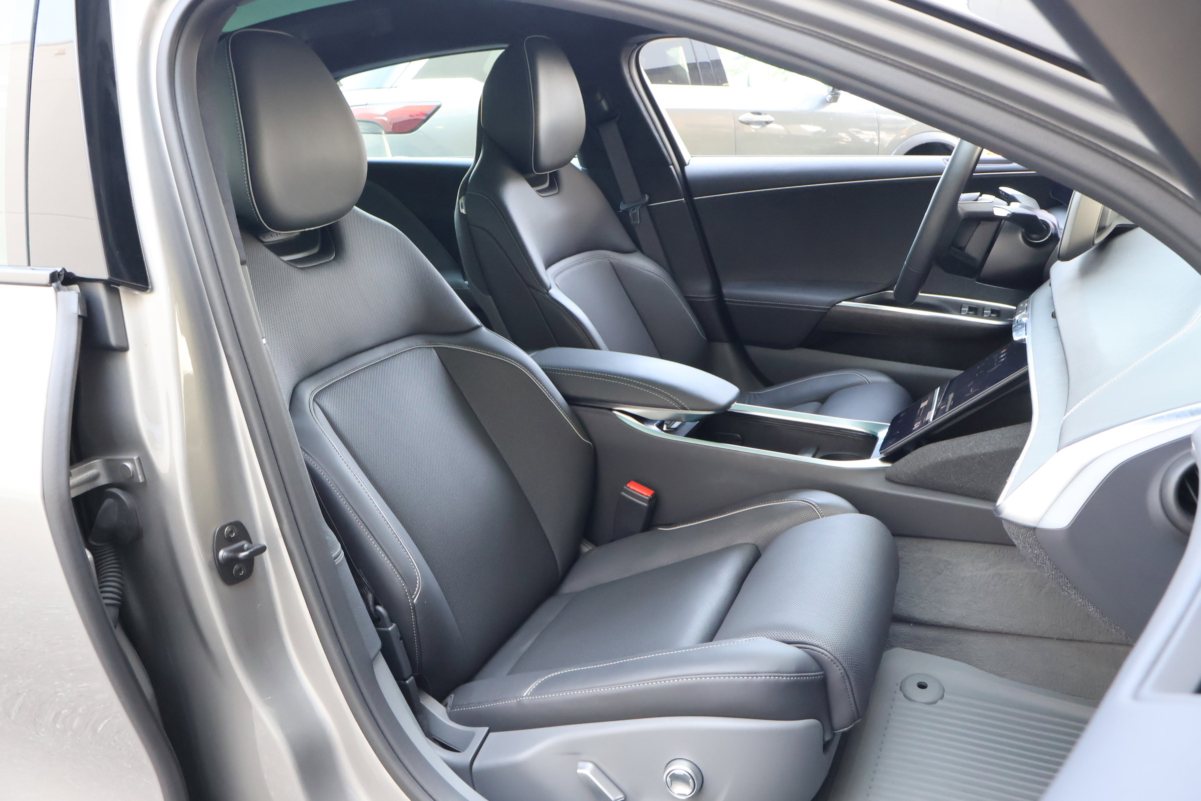 Used 2026 Lucid Air Touring image 21