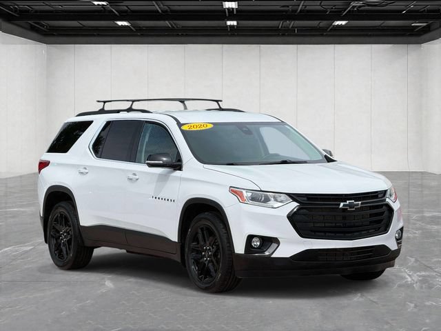 Used 2020 Chevrolet Traverse LT w/ LPO, Blackout Package AWD/4WD image 3