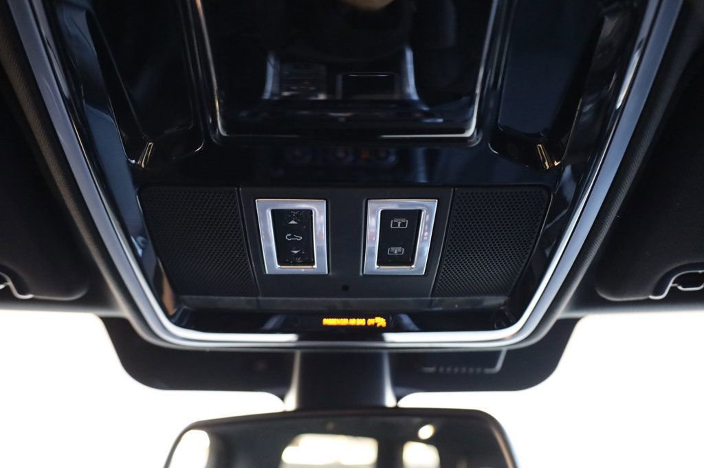 Used 2015 Land Rover Range Rover Sport Supercharged image 35