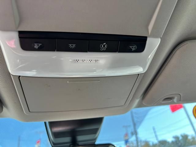 Used 2023 Nissan Altima 2.5 SV FWD image 25