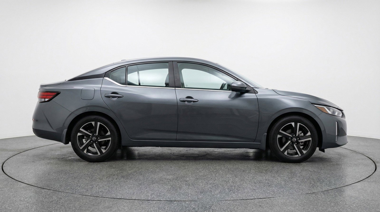 Used 2025 Nissan Sentra SV image 11