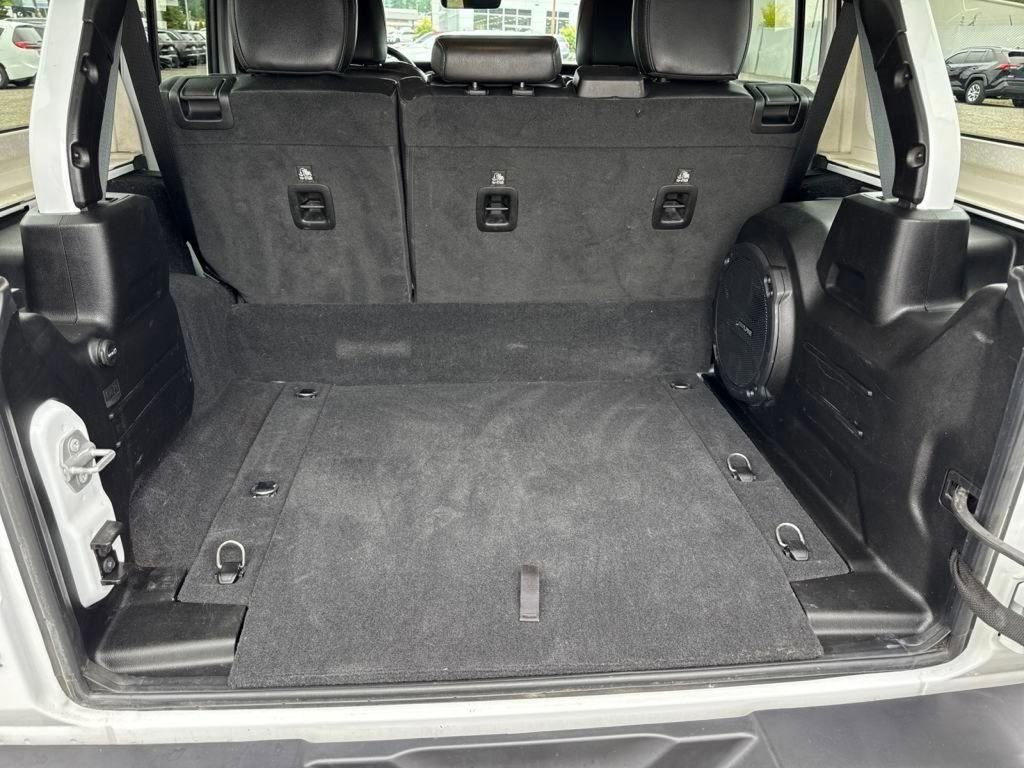 Certified 2022 Jeep Wrangler Unlimited Sahara w/ Cold Weather Group image 31