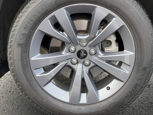 Certified 2023 Ford Explorer XLT w/ Equipment Group 202A image 9