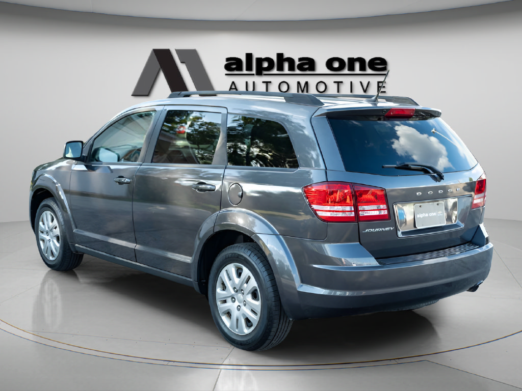 Used 2018 Dodge Journey SE w/ Connectivity Group FWD image 10