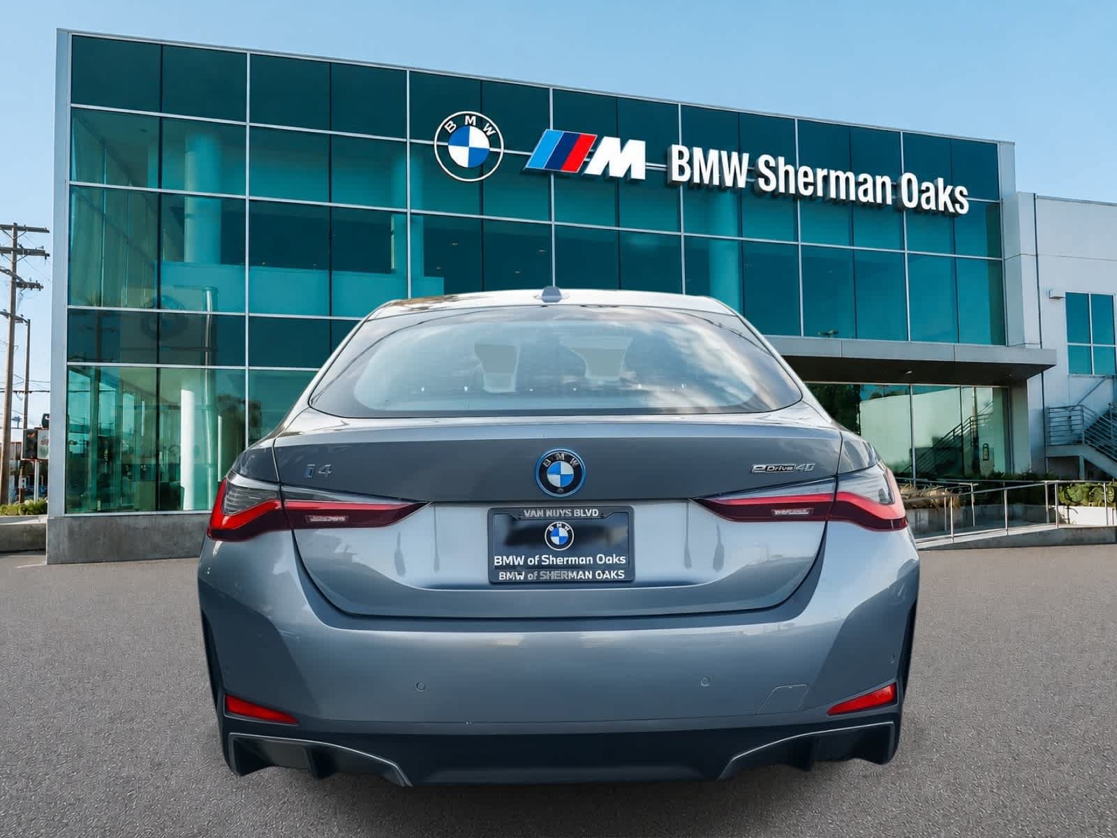 Used 2023 BMW i4 eDrive40 w/ Premium Package RWD image 5