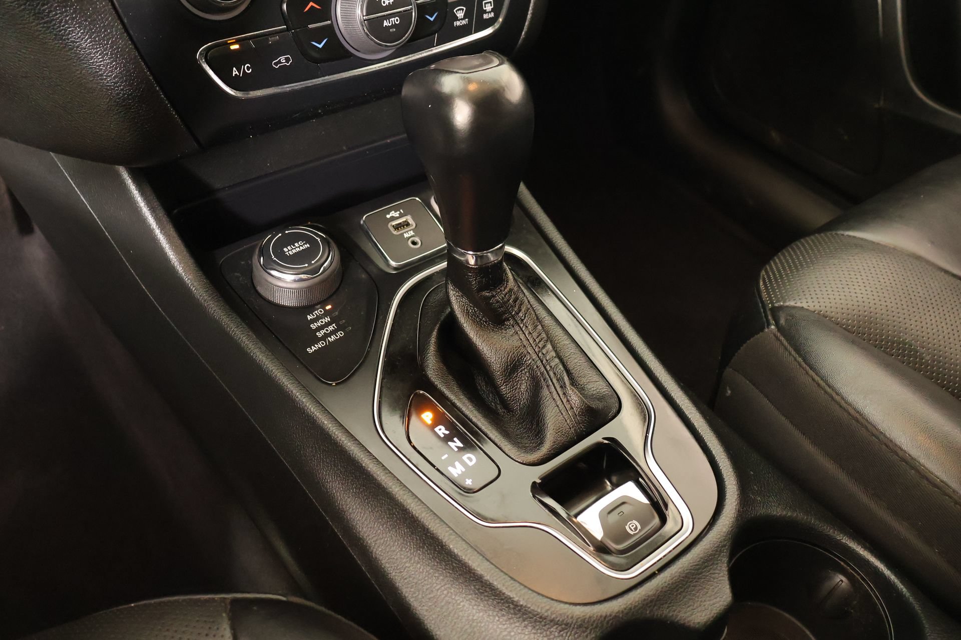 Used 2023 Jeep Cherokee Altitude Lux AWD/4WD image 9