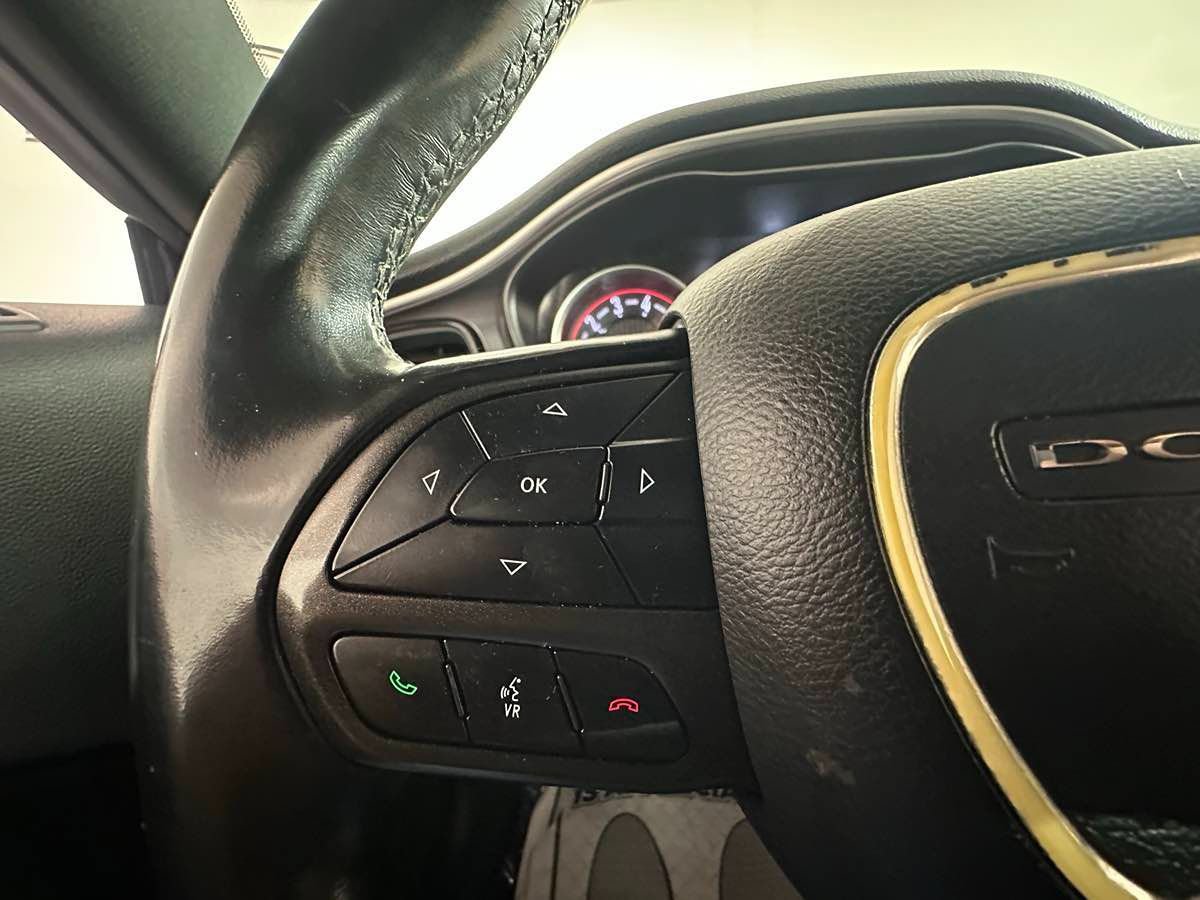 Used 2020 Dodge Challenger SXT RWD image 25