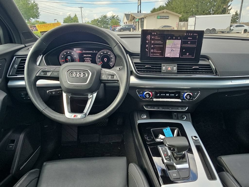 Used 2024 Audi Q5 2.0T Premium Plus AWD/4WD image 2