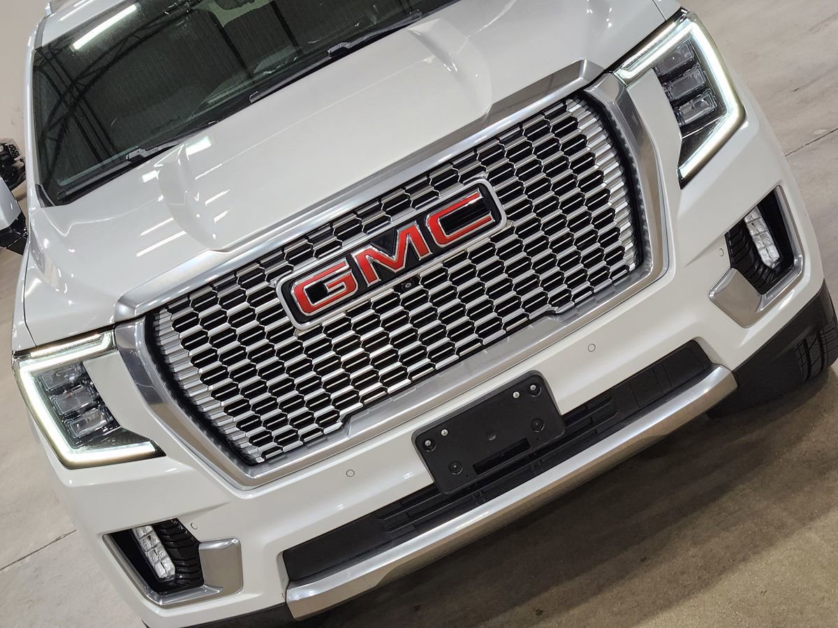 Used 2021 GMC Yukon XL Denali w/ Denali Premium Package RWD image 19
