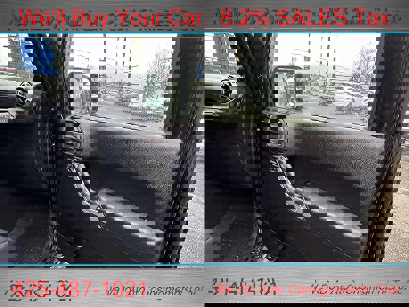 Used 2012 Jeep Wrangler Unlimited Rubicon w/ Connectivity Group image 26