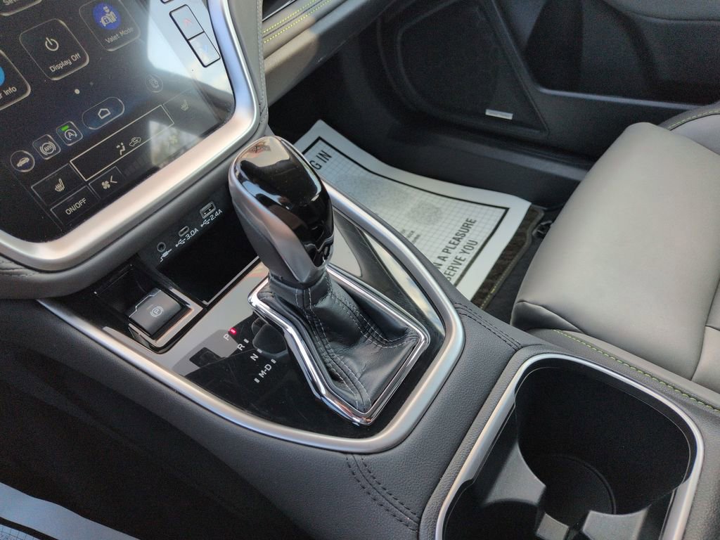 Used 2025 Subaru Outback Onyx Edition AWD/4WD image 24