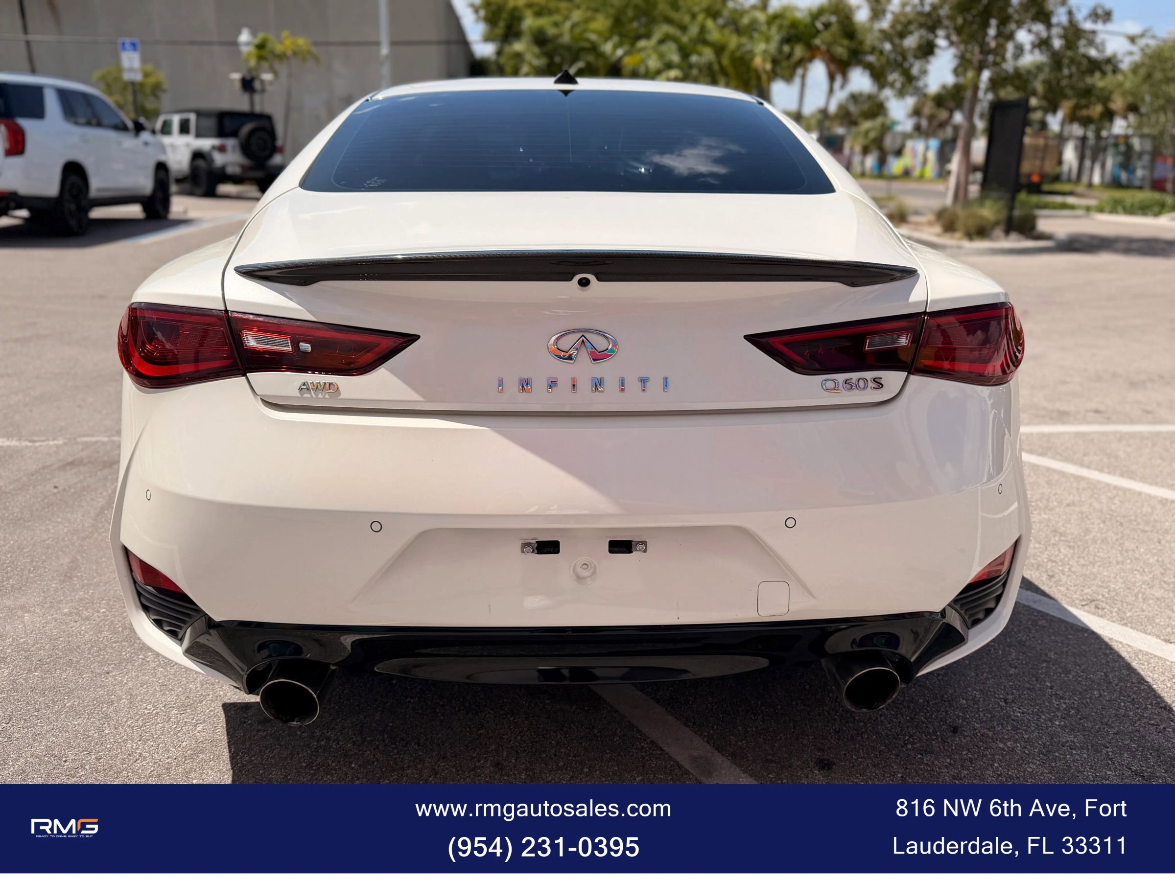 Used 2017 INFINITI Q60 3.0t w/ Premium Plus Package 3.0T AWD/4WD image 8