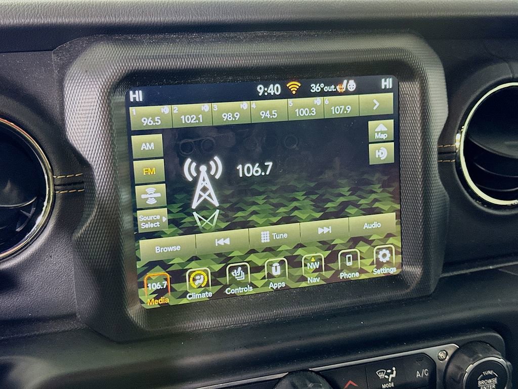 Used 2022 Jeep Wrangler Unlimited Sahara image 27