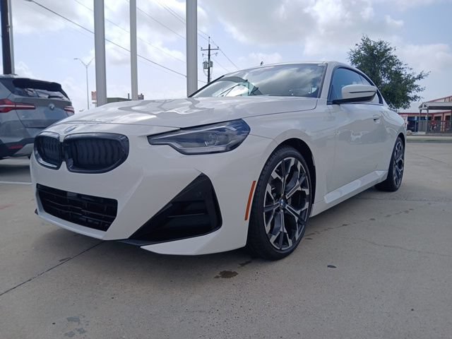 New 2025 BMW 230i Coupe w/ M Sport Package RWD image 3