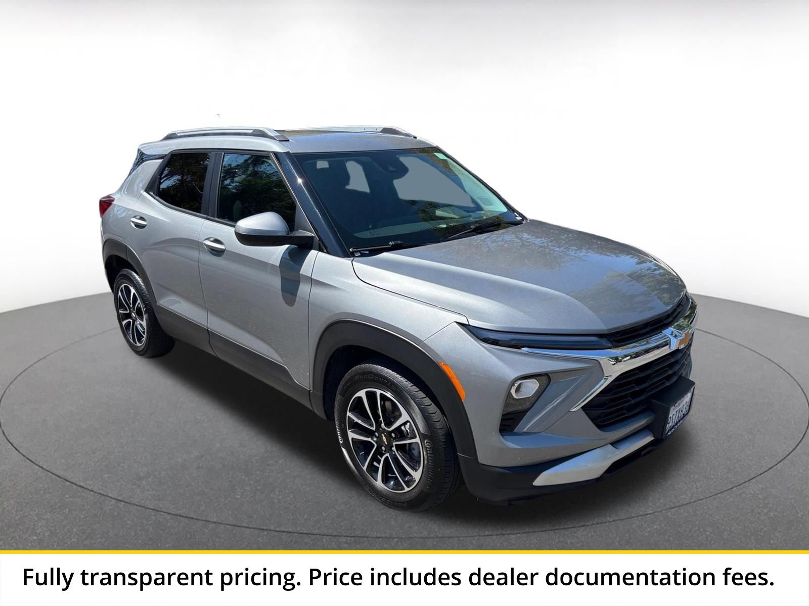 Used 2025 Chevrolet TrailBlazer LT FWD image 1