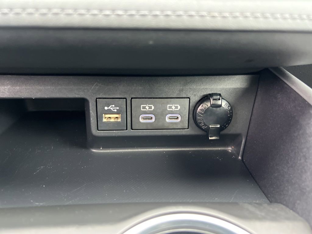 Used 2023 Toyota Highlander XLE image 35