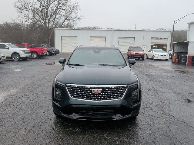 Used 2024 Cadillac XT4 Premium Luxury image 8