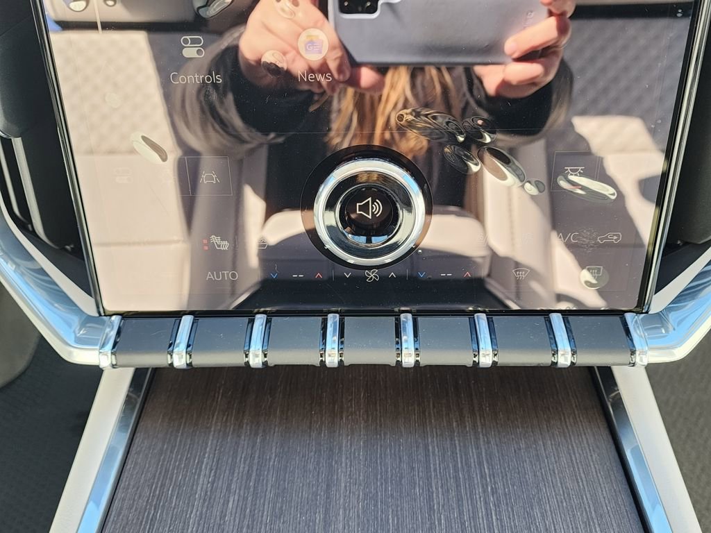 New 2026 GMC Acadia Denali w/ Super Cruise Package image 33