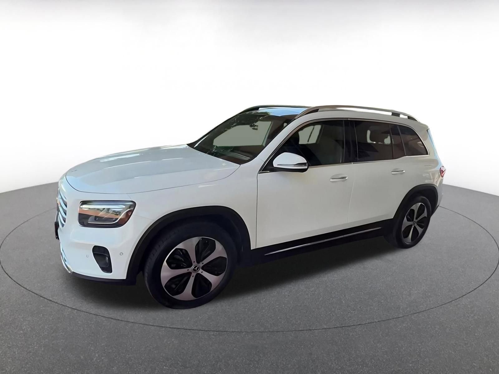 Used 2025 Mercedes-Benz GLB 250 image 8