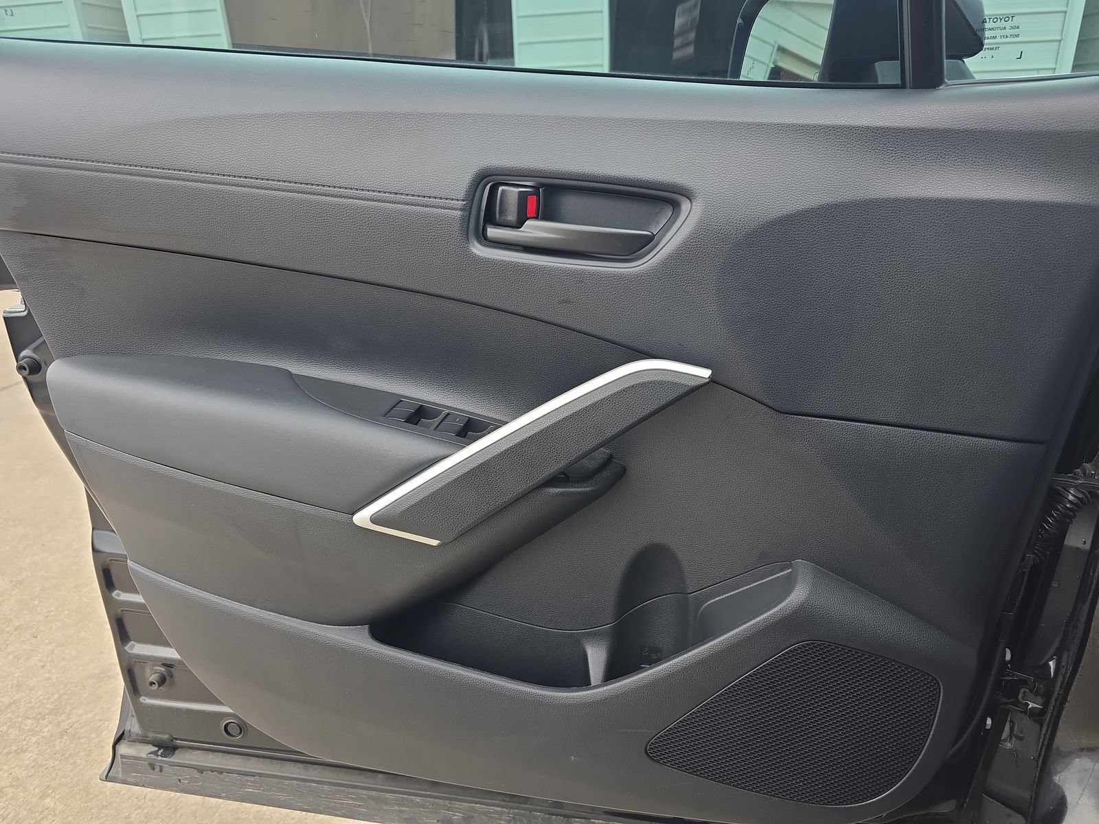 Used 2025 Toyota Corolla Cross AWD Hybrid image 24
