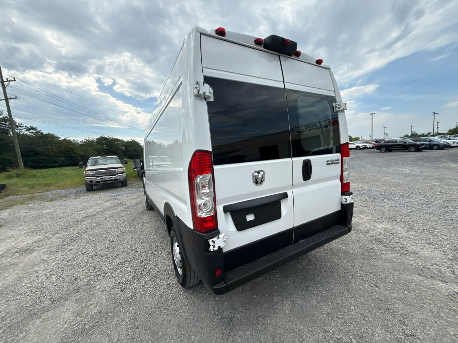 Used 2023 RAM ProMaster 2500 FWD image 12