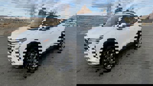 New 2026 Chevrolet Trax LT w/ LT Convenience Package image 4