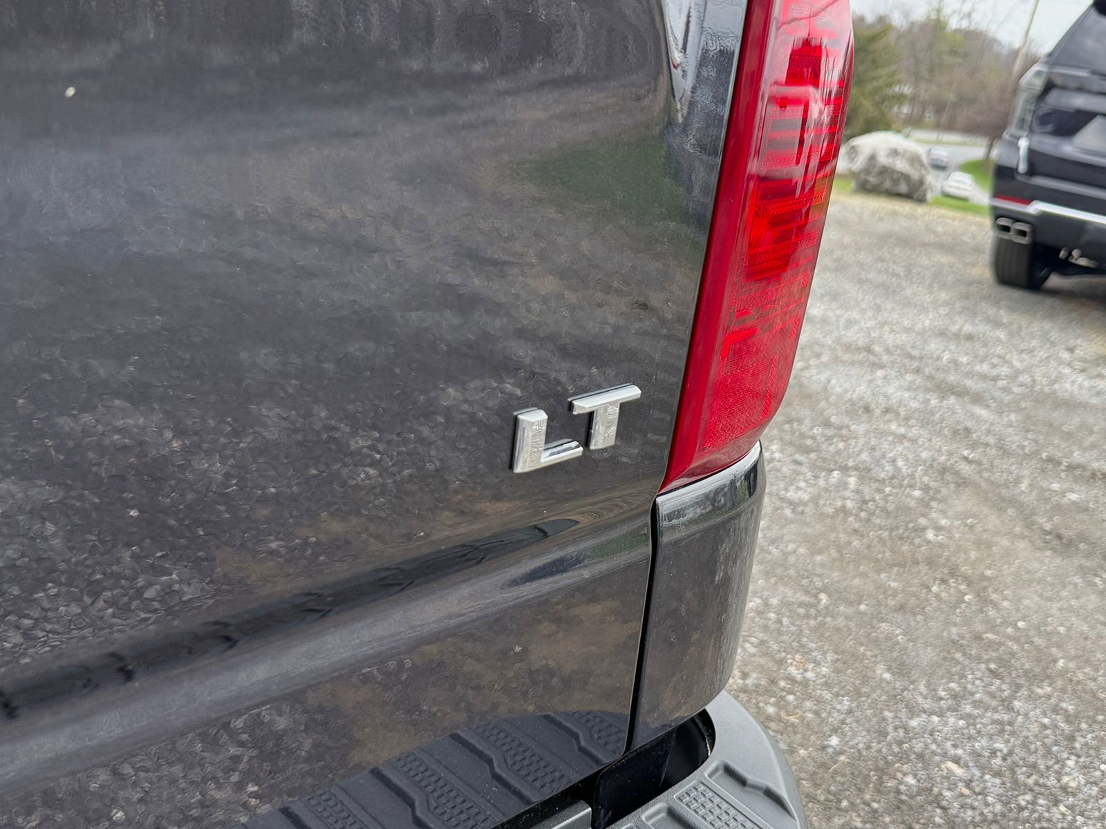 Used 2023 Chevrolet Silverado 1500 LT AWD/4WD image 10