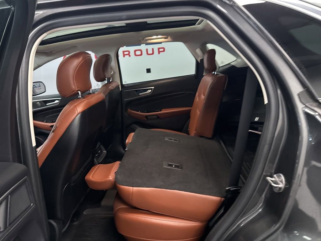 Used 2019 Ford Edge Titanium w/ Equipment Group 301A image 27