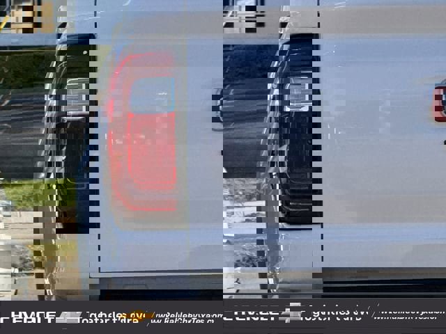 Certified 2025 GMC Canyon AT4 w/ LPO, Off Road Lift Package image 9