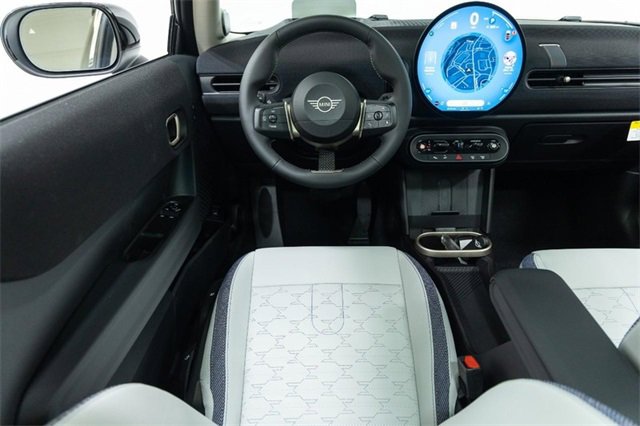 Certified 2025 MINI Cooper S image 4