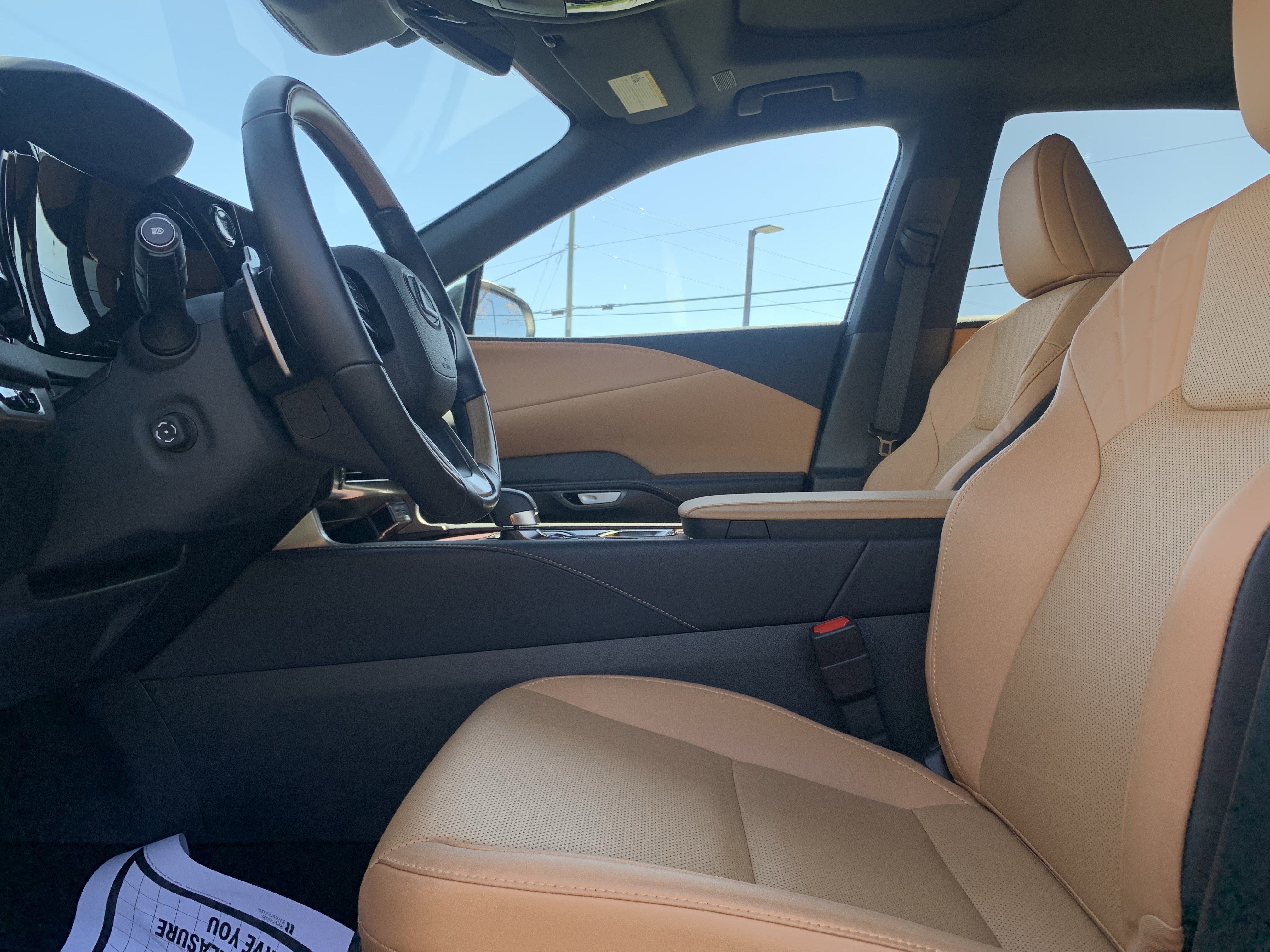 Used 2025 Lexus RX 350 Premium w/ Accessory Package (Z1) image 16