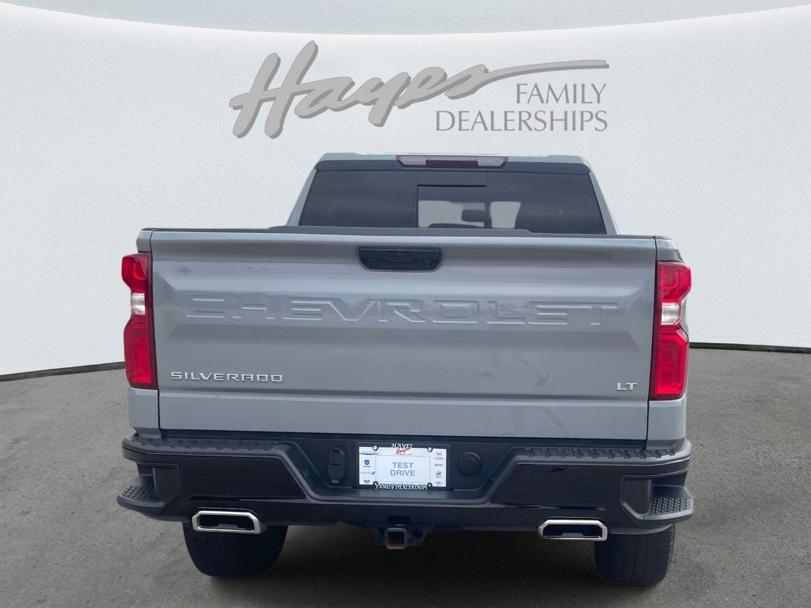 Used 2024 Chevrolet Silverado 1500 LT Trail Boss w/ Convenience Package II AWD/4WD image 4