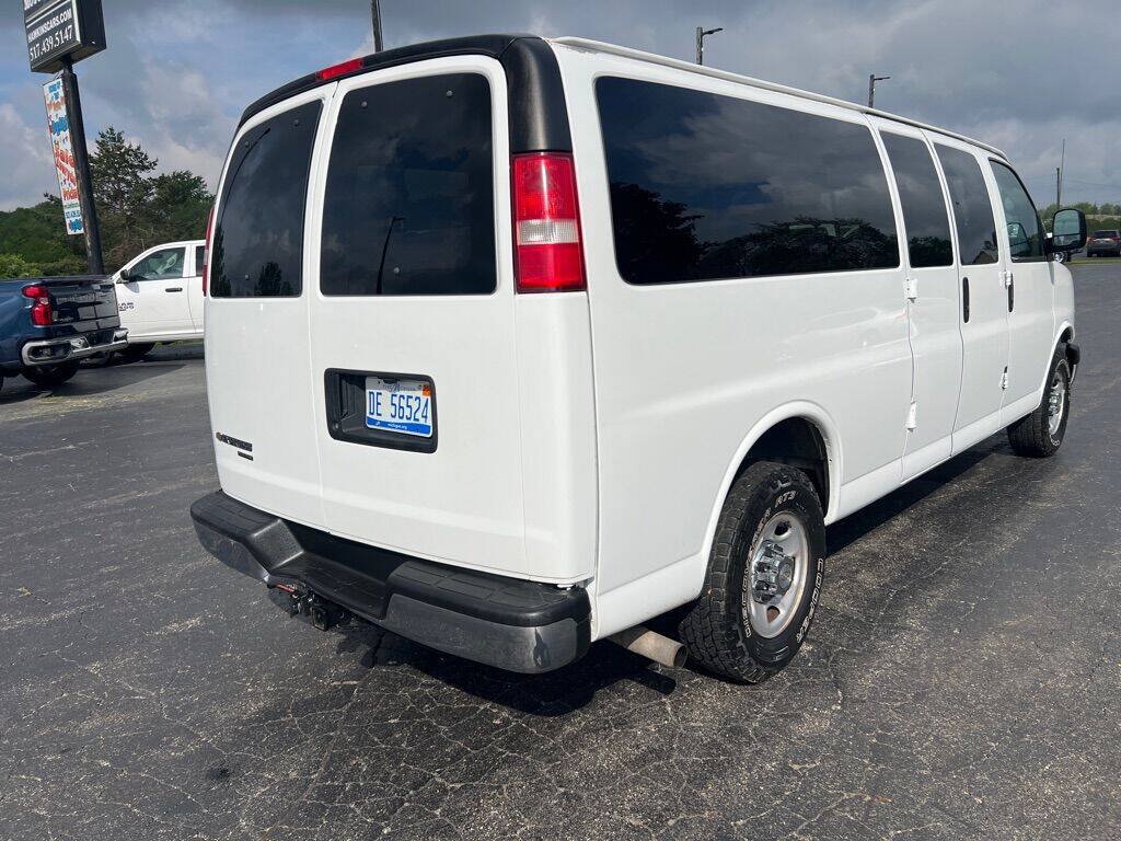 Used 2015 Chevrolet Express 3500 LT w/ LT Preferred Equipment Group RWD image 6