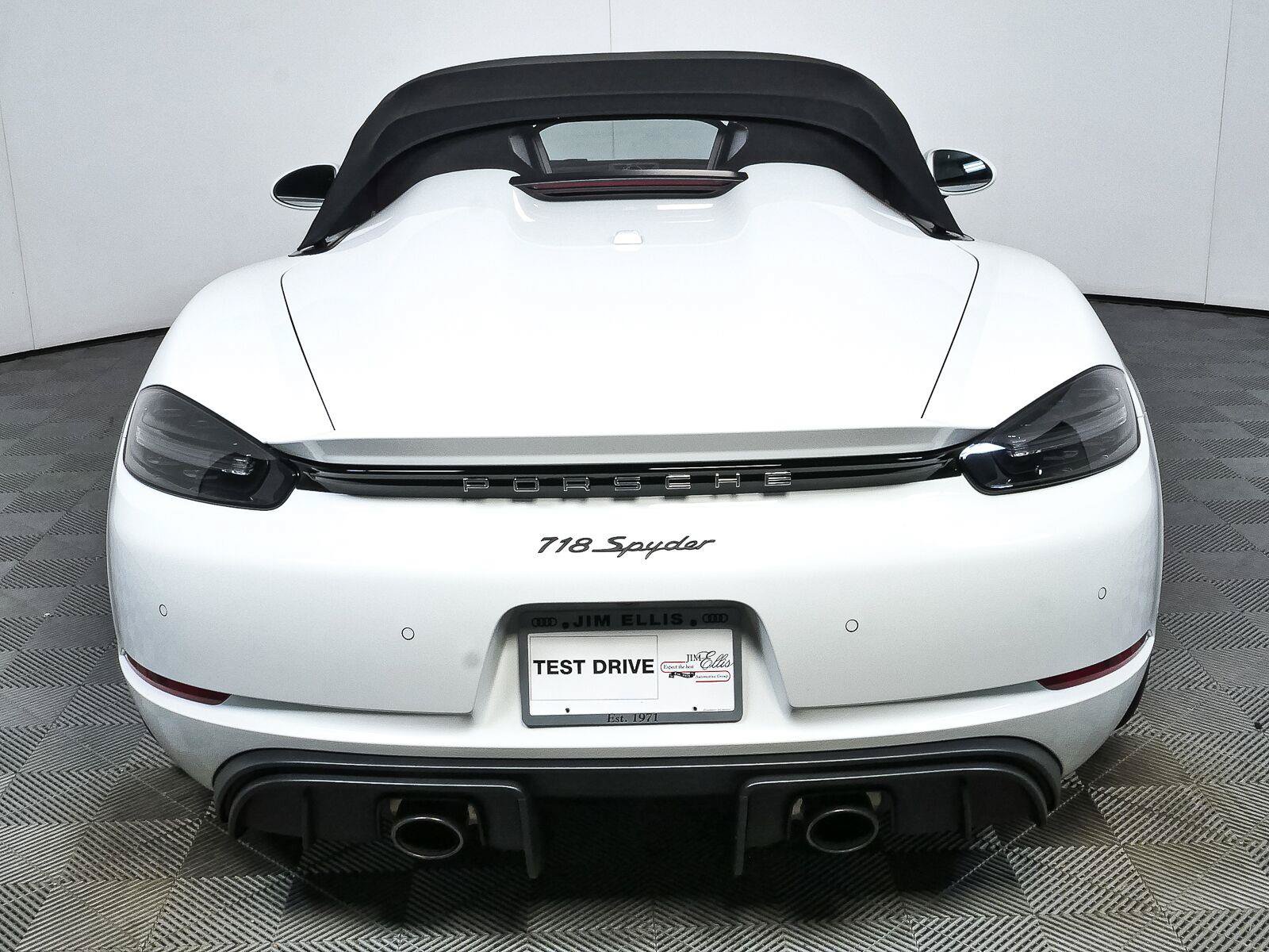Used 2021 Porsche 718 Boxster Spyder RWD image 35