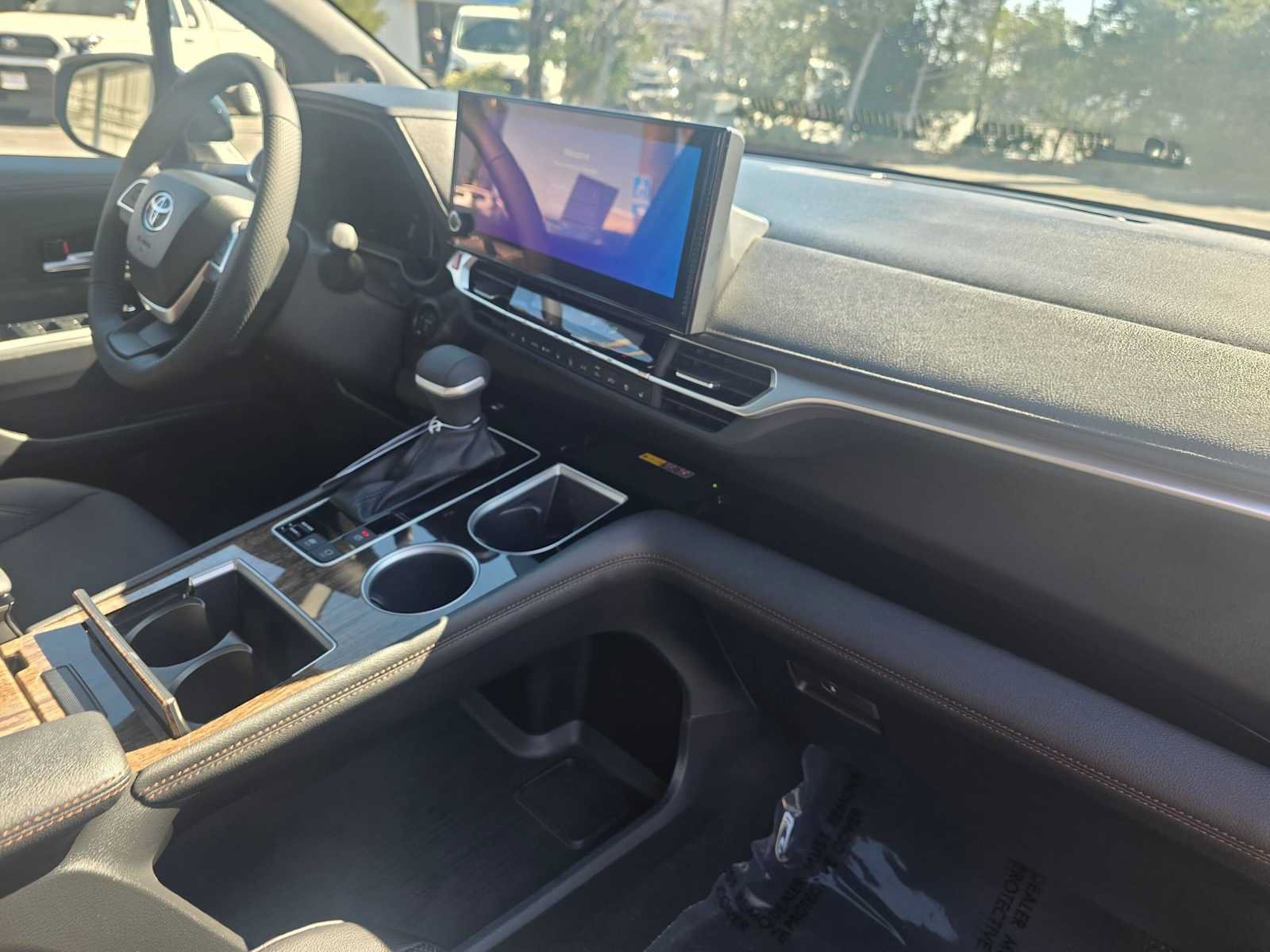 New 2026 Toyota Sienna Limited AWD/4WD image 11