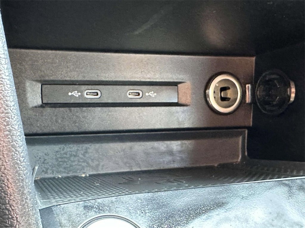 Used 2022 Volkswagen Taos SE image 13