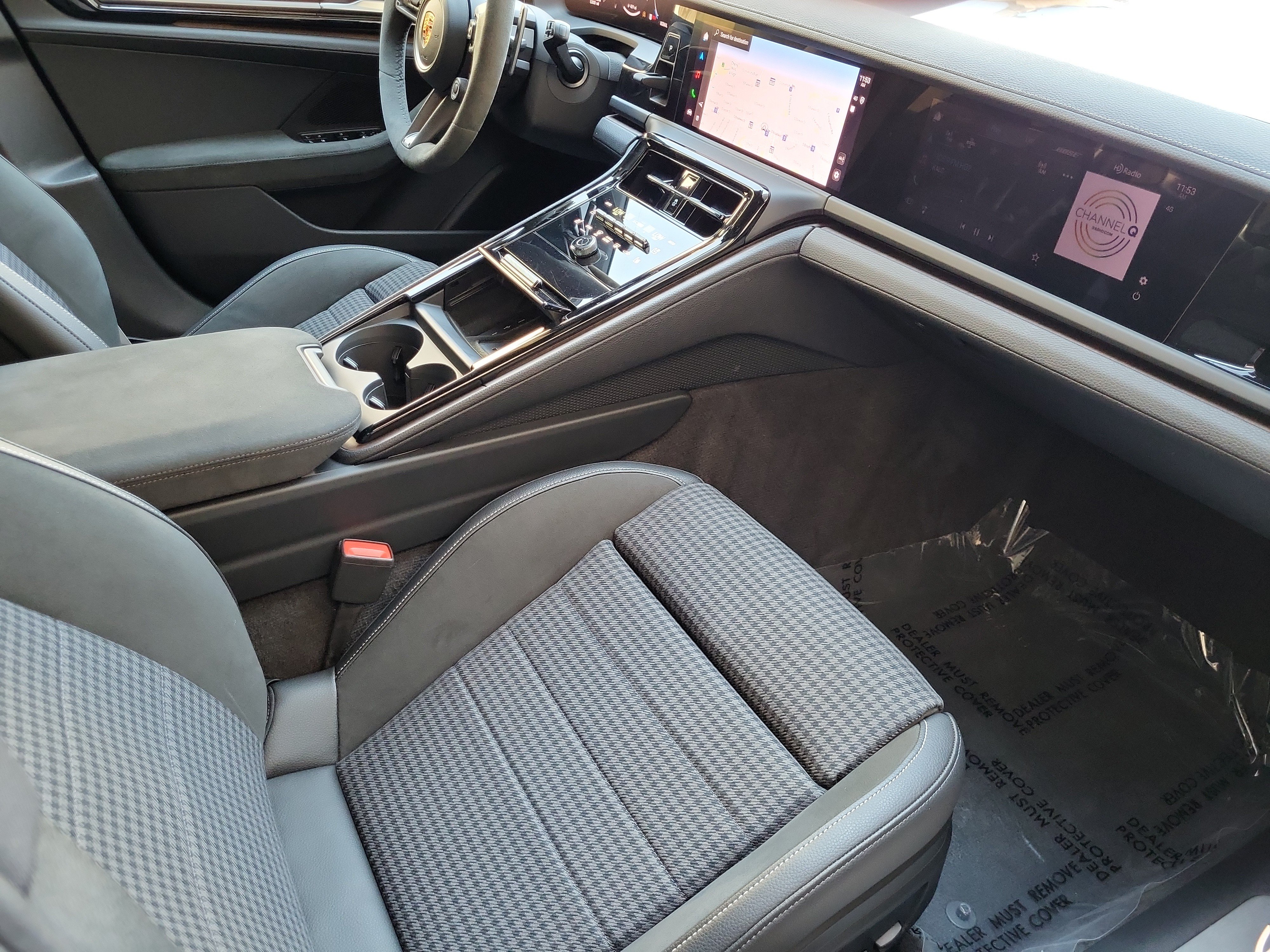 Certified 2025 Porsche Panamera 4 AWD/4WD image 27