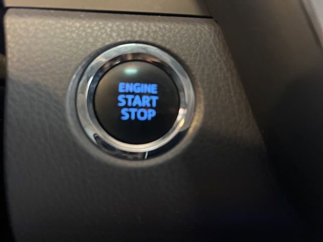 Used 2018 Toyota Camry XLE FWD image 29