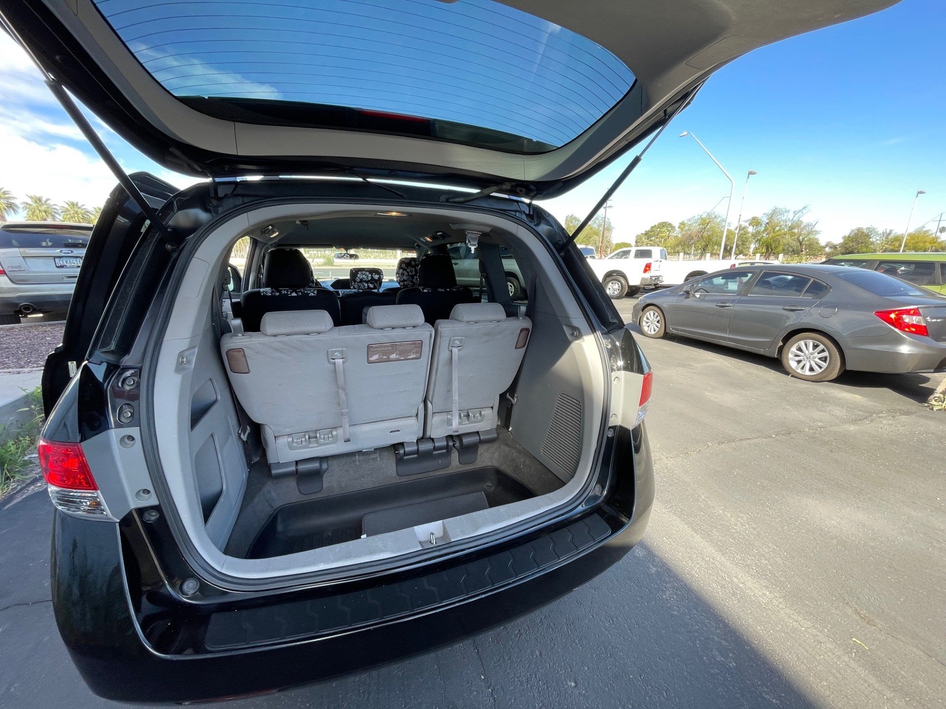 Used 2014 Honda Odyssey EX image 24