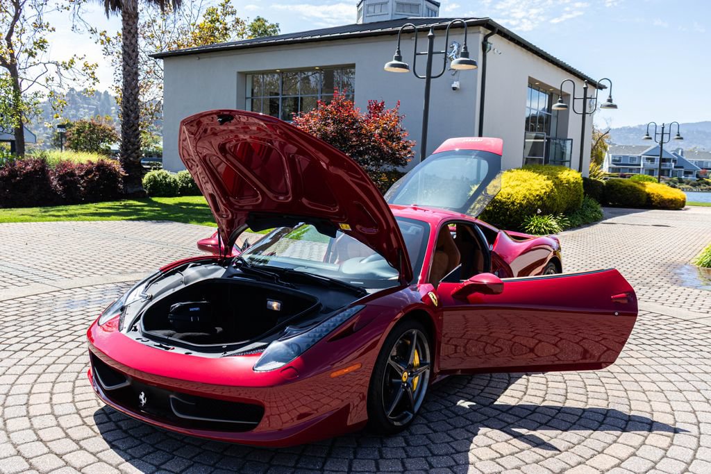 Used 2013 Ferrari 458 Italia Coupe RWD image 31