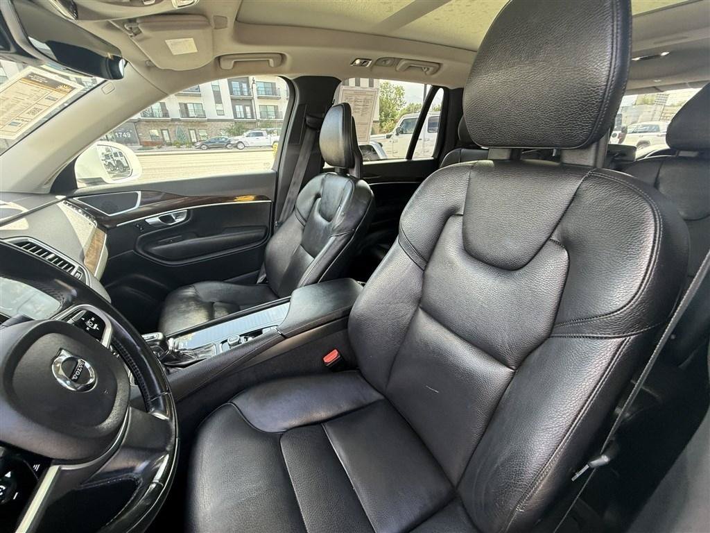 Used 2018 Volvo XC90 T6 Momentum w/ Convenience Package AWD/4WD image 19