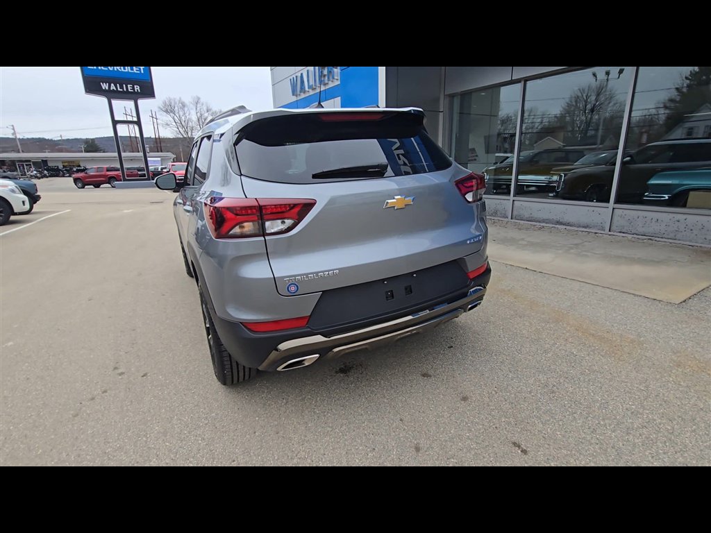 Used 2023 Chevrolet TrailBlazer ACTIV w/ Sun and Liftgate Package image 7