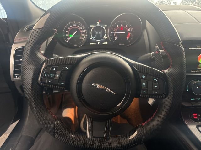 Used 2016 Jaguar F-TYPE R image 7